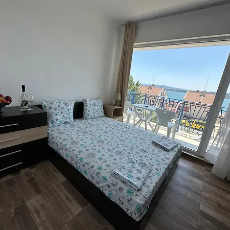 Quiet Bay 4*