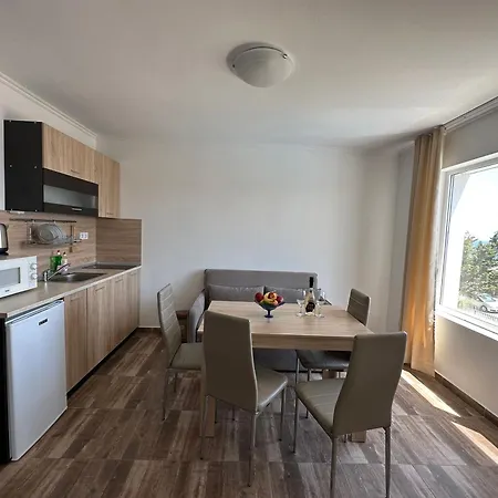 Quiet Bay 4*