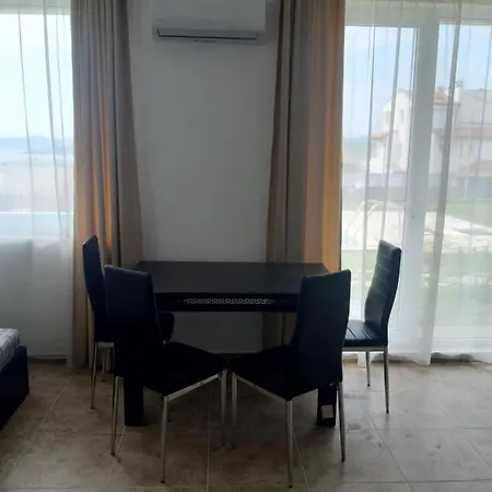 Quiet Bay 4*