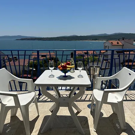 בית הארחה Quiet Bay 4*