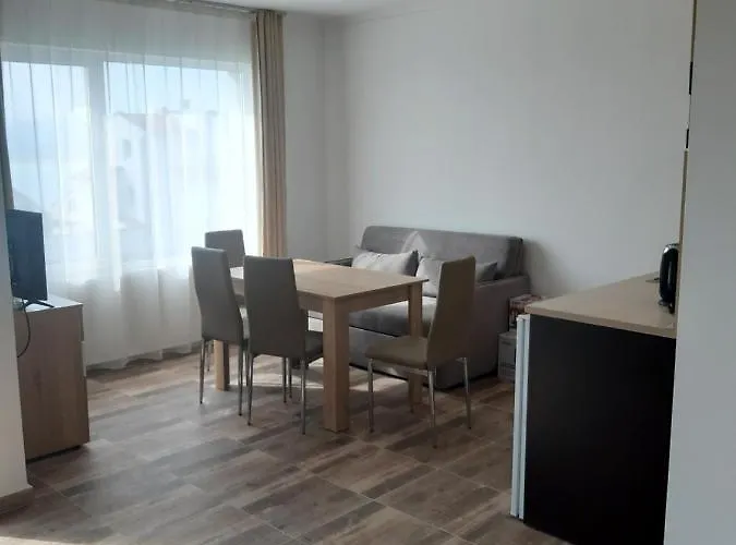 Quiet Bay Къща за гости 4*