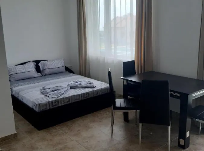 Quiet Bay Къща за гости Созопол