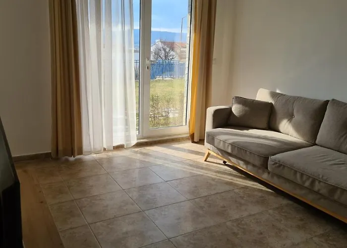 Quiet Bay Къща за гости