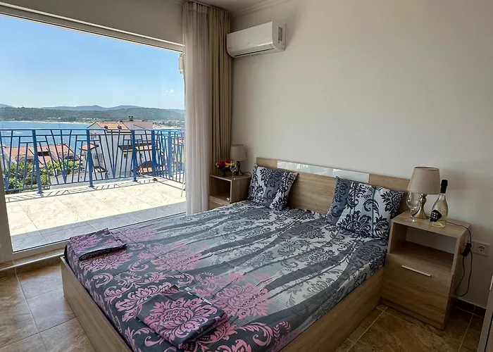 Quiet Bay Къща за гости Созопол