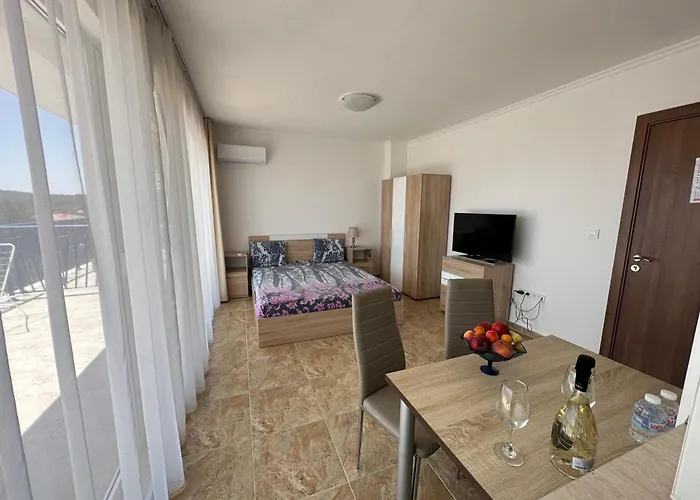 Къща за гости Quiet Bay Созопол