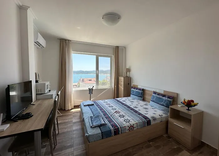 Къща за гости Quiet Bay