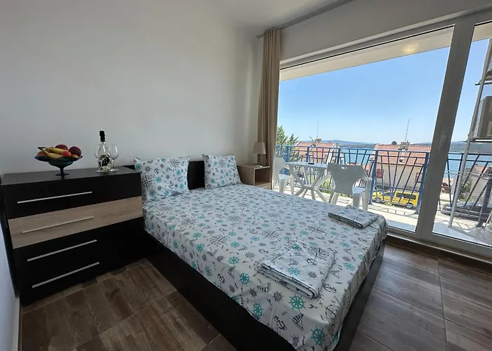 Къща за гости Quiet Bay