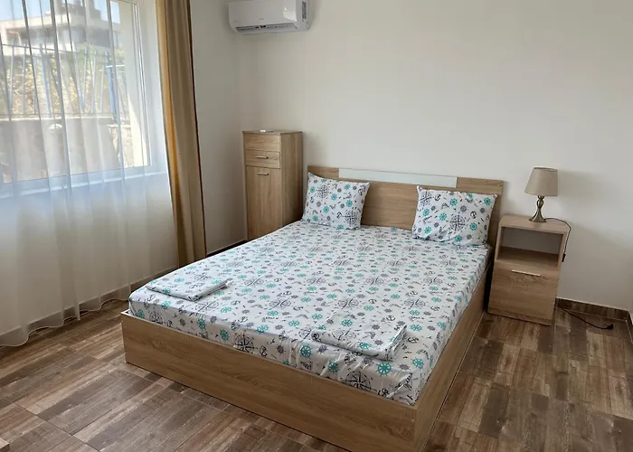 Quiet Bay Къща за гости 4*