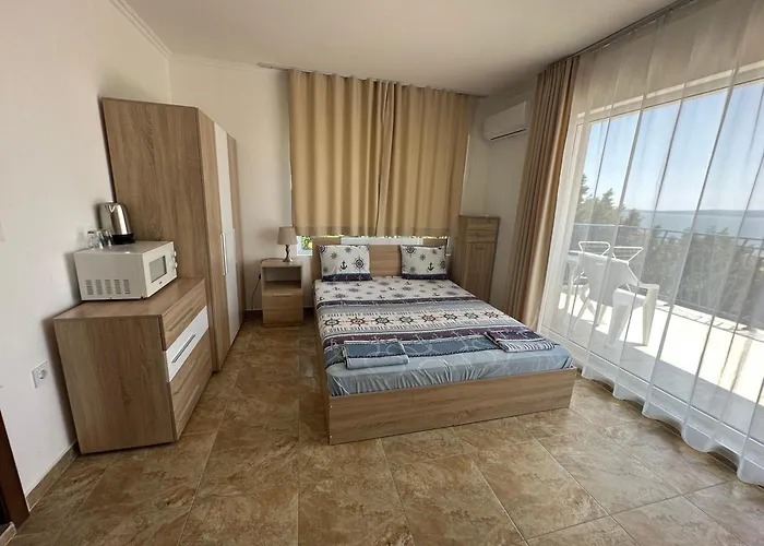 Quiet Bay Созопол